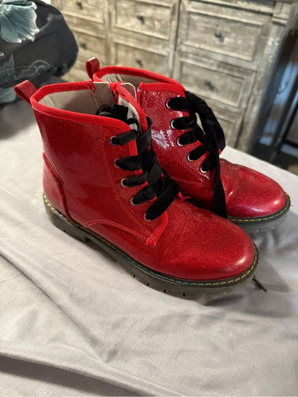 Kids Red Glitter Lace-Up Combat Boots zip up size 3